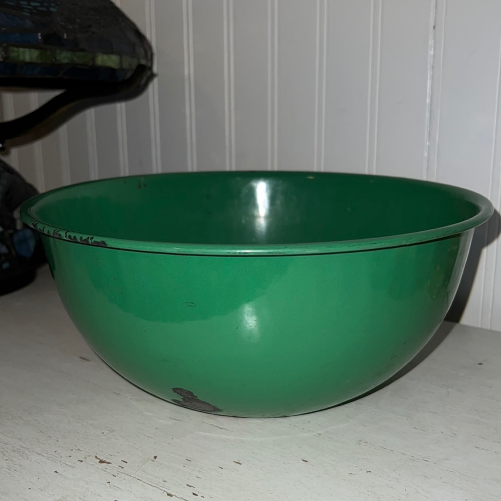 Vintage green enamel enamelware mixing bowl large 10” diameter